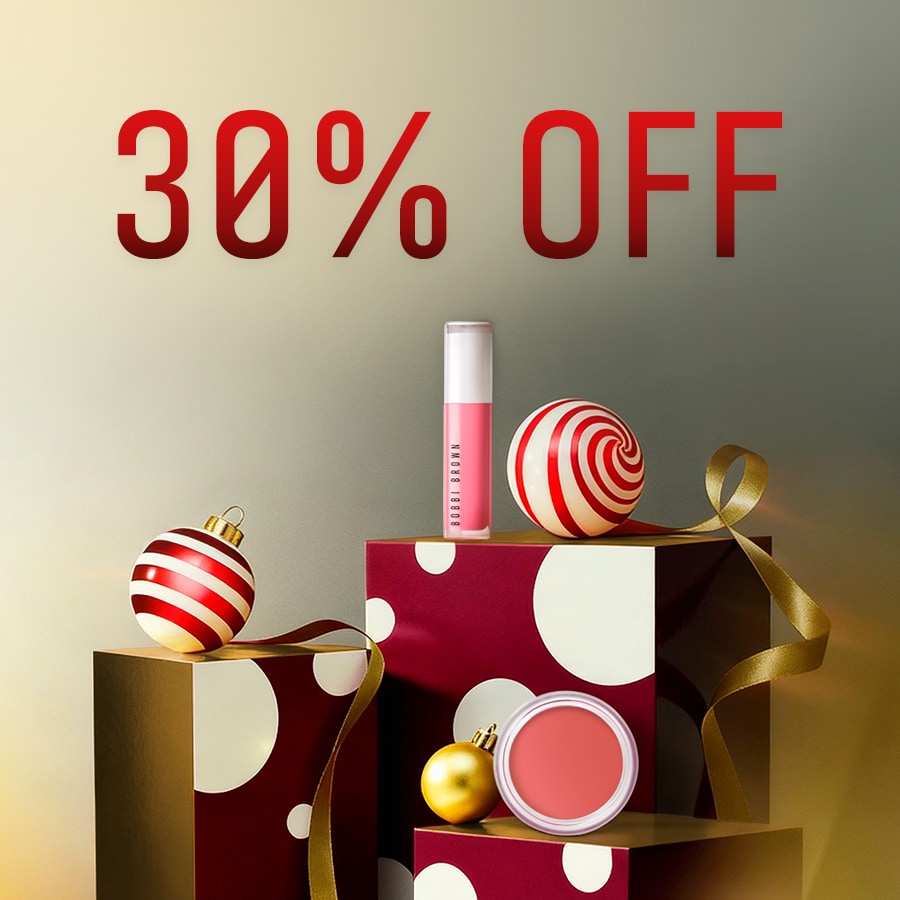 Close up of Bronzer with powder background